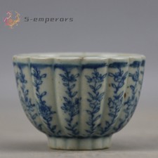 China old antique Porcelain ming wangli blue and white hand painting flower cup picture
