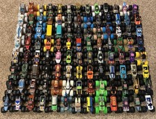 Spin Master Monster Jam Lot Of 4 Trucks 1:64  **Display Only** (4 Pcs) picture