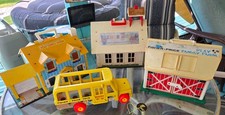 Vintage Fisher Price Little People House 952 Barn 915 Schoolhouse 923 Bus 192Lot picture