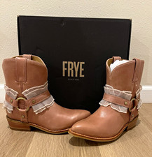 Frye “Woodrose” Leather Ankle Bootie Pointed Toe Buckle Ruffle Women's 8 picture