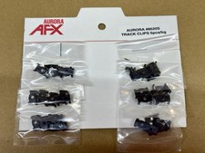 VTG - 36pcs (6x6bags) Aurora AFX Track Repair Clips Dealer Hang-Card - NOS picture