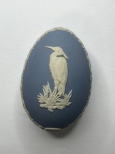 Wedgwood Jasperware Blue & White Egg-Shaped Box, Crane/Stork, 1978, England picture
