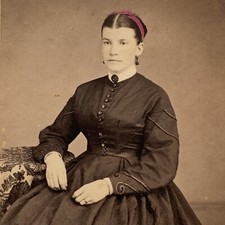 Antique CDV Photograph Beautiful Fashionable Young Woman Tinted Winsted CT picture