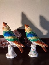 PR ANTIQUE PARIS DE PORCELAINE FRANCE SWORDS MARK PARROTS FIGURINES RARE FIND 8