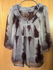 Daisy Fuentes women's top, size L, color is Plum combo picture