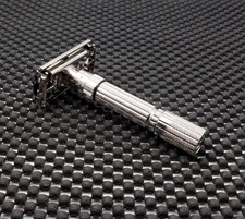Vintage 1961 Gillette Fat Boy Adjustable 1-9 DE Safety Razor F4 Stunning & Clean picture