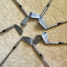MacGregor MT by MacGregor iron set 4-10 with new Avon Chamois grips picture
