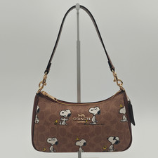 Coach x Peanuts Teri Signature Shoulder Bag CBJ88 Only Unpacked, Never Used picture