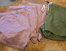 Torrid #feelthefit Chino Shorts Lot of 4 Size 6 Green/Pink Drawstring PocketsNew picture