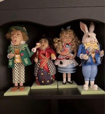 Alice In Wonderland Nutcracker Set picture