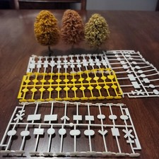 Assorted Train Set Accesories Shrubbery Trees and signs picture