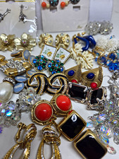 Vintage Earring Lot  TRIFARI,WEDGWOOD,MONET,32 PAIRS picture