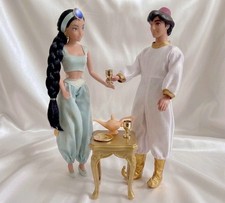 VTG Princess Jasmine and Aladdin dolls with Oufits complete picture