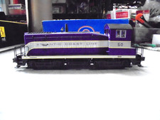 Atlas 6101-1 EMD SW8 Diesel Locomotive Atlantic Coast Line 3 Rail picture
