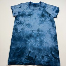 Lululemon Swiftly Tech T-Shirt Women's 10 Blue Tie-Dye Raglan Sleeve Performance picture