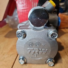 New Peterbilt TRW Power Steering Pump #PEV2824-18R101 (B) rotation  picture