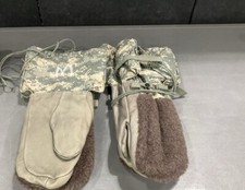 GENUINE US MILITARY ACU CAMOUFLAGE COLD WEATHER MITTENS. HIGH QUALITY SIZE -MED picture