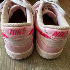 Nike Unisex Kids Sneaker US 6 Pink/White Low Top Lace-Up Leather Logo picture