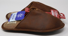 Men's Dluxe Dearfoam Slippers Faux Leather Brown Size Medium 7-8 NWT picture