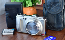 ⏯️[Excellent+5]  Fujifilm FinePix F550EXR 16.0 MP Digital Camera Gold From JAPAN picture