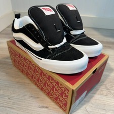 VANS Knu Skool Sz 7.5 Skate Shoes VN0009QC6BT LOW TOP Sneakers Black True White picture