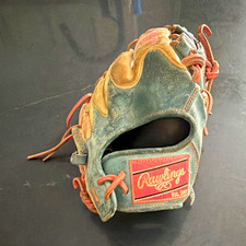 Rawlings pre owned heart of the hide r2g-heavily broken in used for two seasons picture