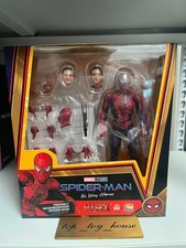 Mafex No. 241 Spider-Man: No Way Home Friendly Neighborhood Spider-Man Figure picture