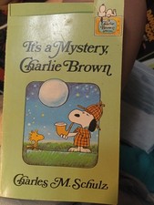 It’s Mystery,Charlie Brown Peanuts Paperback Book Vintage-1975 Sesame Str 70s picture