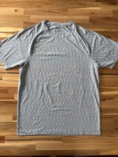 Rhone Reign Short Sleeve Performance Tee Mens Medium Blue Athletic Workout NWOT picture