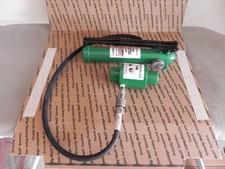 Greenlee 767 Hydraulic hand pump  W. Ram 746 for 7310,800, 7306,7464 picture