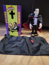 Vintage Universal Studios Monsters Wind-Up Tin Dracula W/Key picture