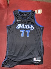 Luka Doncic Dallas Mavericks 2023-24 Nike City Edition Jersey Large 48 picture