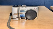 Vintage digicam Panasonic LUMIX DMC-TZ1 Silver 5MP Compact Camera  + charger. picture