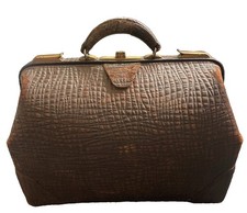 19” ANTIQUE PRIMITIVE WALRUS HIDE MEDICAL DOCTORS INSTRUMENT  TRAVEL BAG AAFA ++ picture