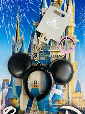 2026 Disney Parks Mickey Mouse Headband Ears Black Bag Clip Charm Keychain New picture