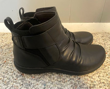 Clark Femme 2 Women's Black Ankle Bootie Zip Comfort US 9 EU 40 picture
