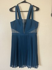 BCBGMAXAZRIA Women's Dress Size 8 Peacock Color picture