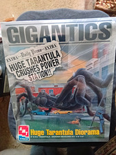 Vintage 1996 AMT/ ERTL Gigantics Huge Tarantula Diorama 1:5 Unassembled  picture