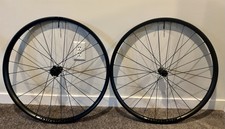 Bontrager Paradigm Pro 30 Carbon Wheelset 700c Centerlock HG 11 Speed Tubeless picture