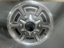 1980’s NOS GM 4wd Hubcap picture