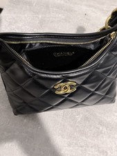 Chanel VIP Gift Beauty Bag New picture