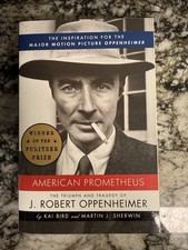 American Prometheus Oppenheimer Bird Sherwin Pulitzer Paperback Movie Tie-In picture