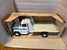 ERTL Toys Case J.I. Dealer Tilt Bed Truck 1:16 Die-Cast White/Black MPN 267 picture