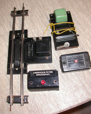 Gilbert American Flyer 705 and 706 S Gauge Uncoupler w/ Controllers Tested picture