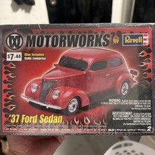 Revell 1937🔥Ford Sedan🔥Motorworks American 🇺🇸Classic Factory Sealed picture