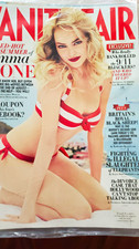 Vanity Fair Magazine Emma Stone August 2011 Sexy Bikini🔥Brand New  picture