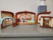 Bluey School Friends - Calypso's School Playset, 2.5-3