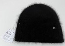 NWT Lululemon Fuzzy Cashmere Beanie SZ O/S Black picture
