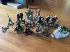 Vtg Aurora Model 1960’s Monster kit lot 1990s Vampire Space Marvel Lost World picture