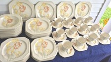 NICE MIKASA ROMANTICS JAPAN DINNER SET TULIPS,CHINA DISHES SETTING OF 12 picture